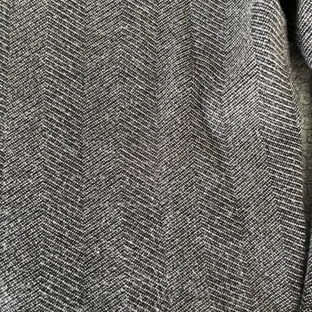 Express Sweater - Picture 3 of 3